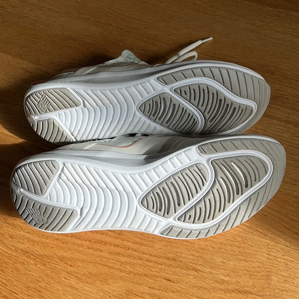 New Balance lightweight new